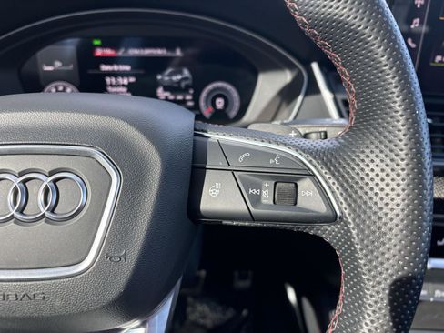 Used 2023 Audi SQ5 Premium Plus w/ Premium Plus Package image 39