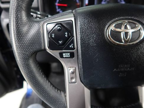 Used 2022 Toyota 4Runner SR5 Premium w/ Moonroof Package RWD image 35