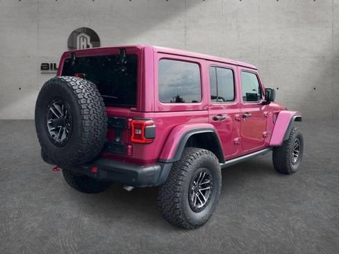 Used 2024 Jeep Wrangler Unlimited Rubicon AWD/4WD image 3