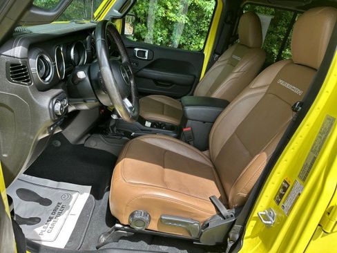 Used 2022 Jeep Wrangler Unlimited Rubicon 4xe w/ Cold Weather Group AWD/4WD image 11