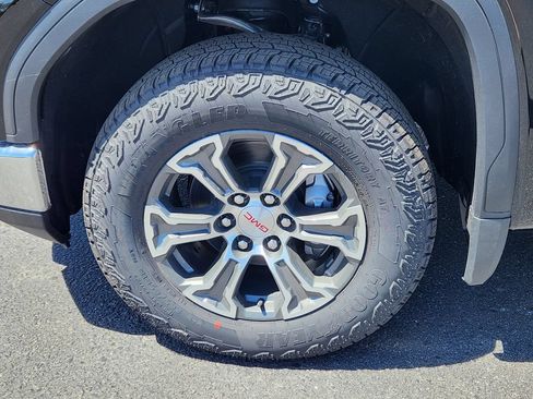 Used 2026 GMC Sierra 1500 SLE AWD/4WD image 6