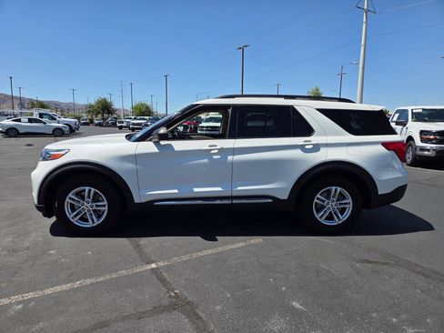 Certified 2020 Ford Explorer XLT w/ Equipment Group 202A RWD image 3