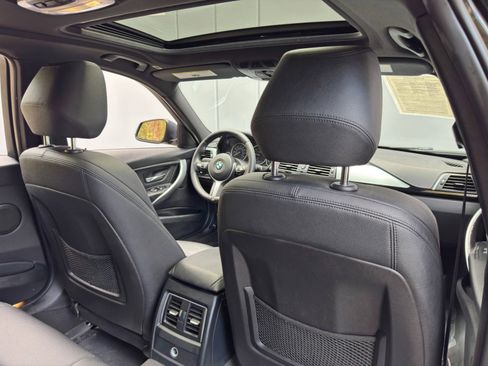 Used 2017 BMW 320i xDrive Sedan image 33
