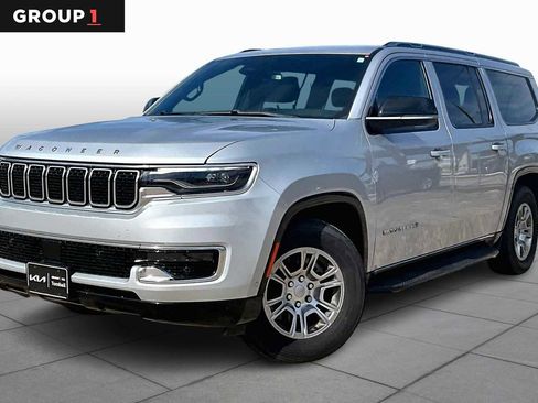 Used 2023 Jeep Wagoneer L 4WD image 1
