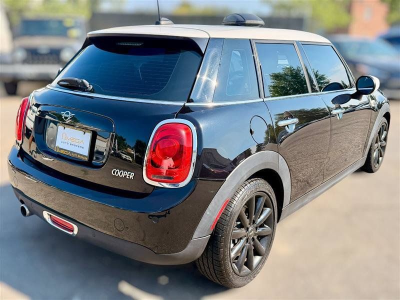 Used 2021 MINI Cooper 4-Door Hardtop FWD image 6
