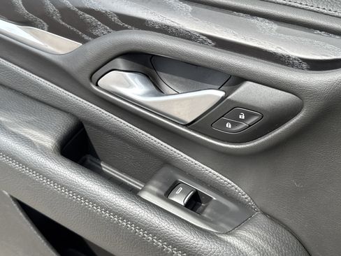 Used 2022 GMC Yukon Denali image 32