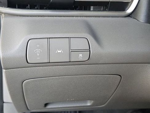 Used 2023 Hyundai Elantra SEL image 14