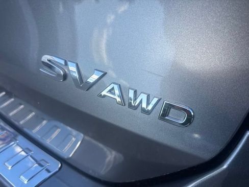 Used 2018 Nissan Rogue SV w/ Premium Package AWD/4WD image 6