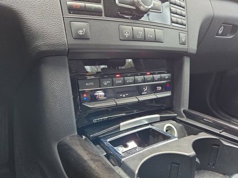 Used 2012 Mercedes-Benz E 350 4MATIC Sedan image 24