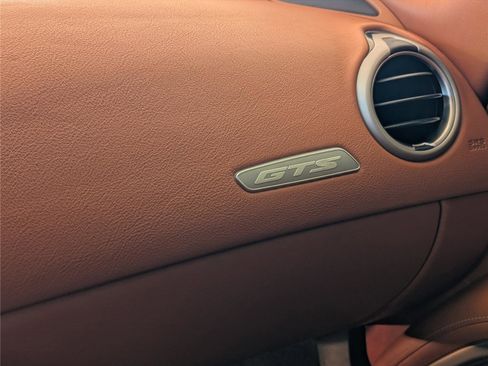 Used 2013 SRT Viper GTS w/ GTS Laguna Interior Pkg image 31