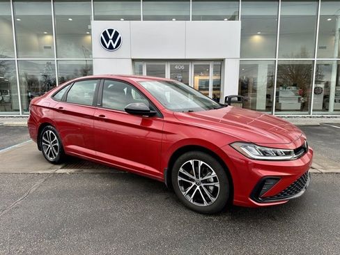 Certified 2025 Volkswagen Jetta Sport image 1