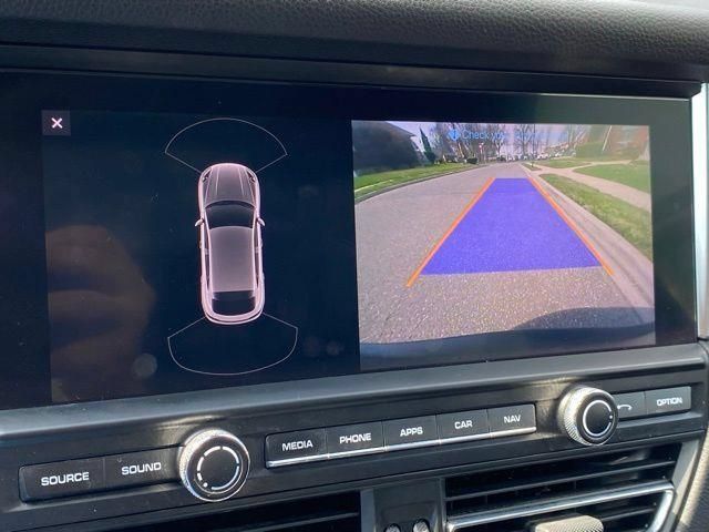 Used 2019 Porsche Macan AWD/4WD image 35