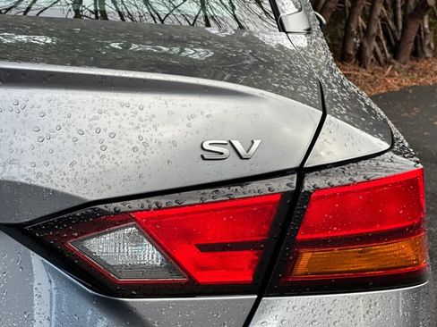 Used 2024 Nissan Altima 2.5 SV image 31