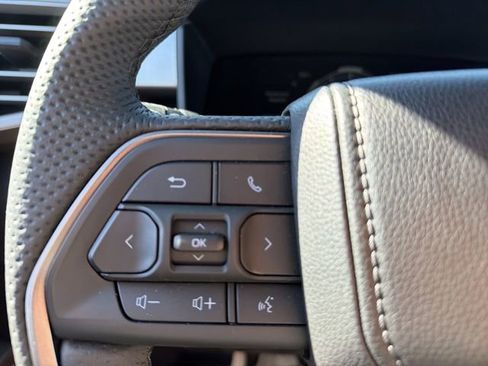Used 2026 Toyota Tundra Limited AWD/4WD image 18