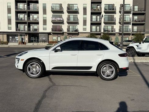 Used 2017 Porsche Macan S AWD/4WD image 3