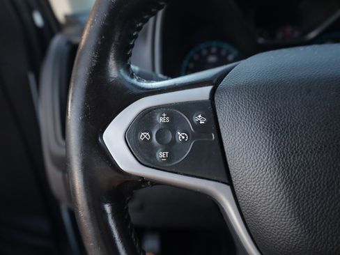 Used 2020 Chevrolet Colorado LT w/ Safety Package RWD image 11