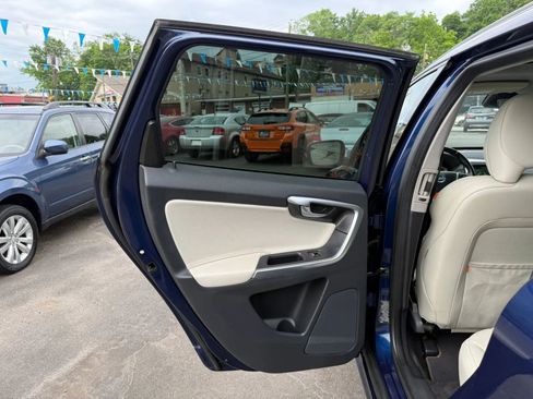 Used 2015 Volvo XC60 T6 Platinum AWD/4WD image 39
