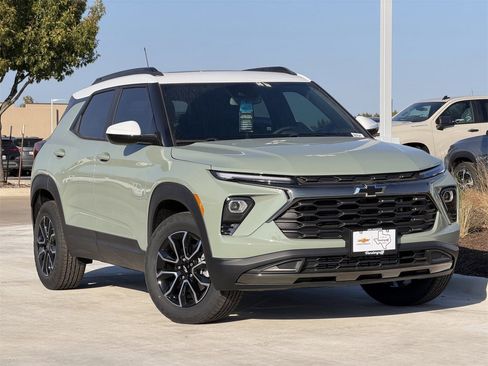 New 2026 Chevrolet TrailBlazer ACTIV w/ Convenience Package image 3