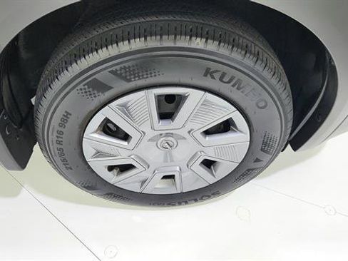 Certified 2025 Nissan Kicks S image 35