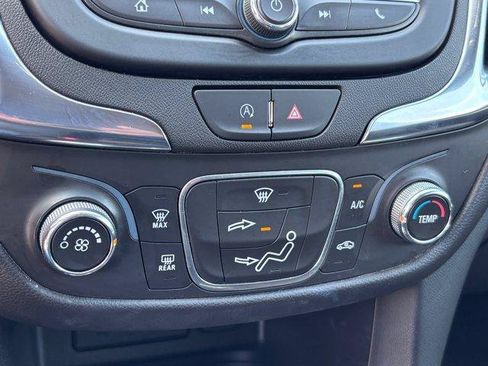 Used 2023 Chevrolet Equinox LT FWD image 27