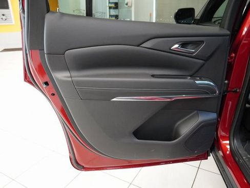 New 2025 Chevrolet Traverse LT w/ Driver Confidence Package image 14