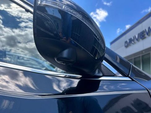 Used 2019 Nissan Rogue SV w/ Premium Package AWD/4WD image 5