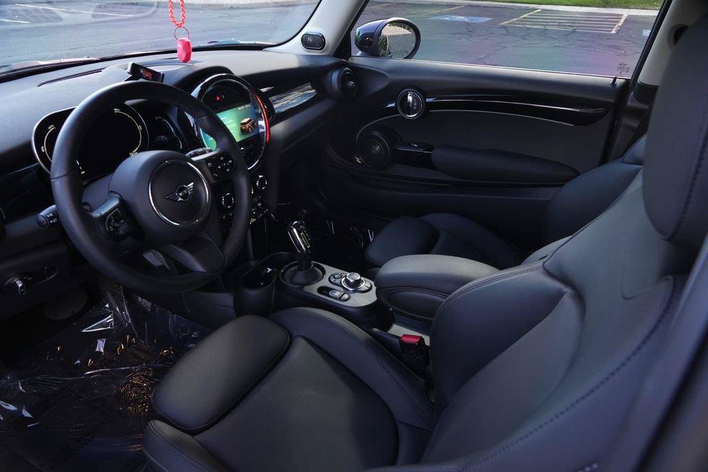 Certified 2024 MINI Cooper SE FWD image 9