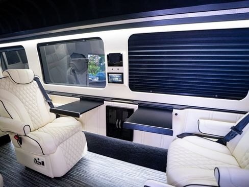 Used 2019 Mercedes-Benz Sprinter 170 image 38