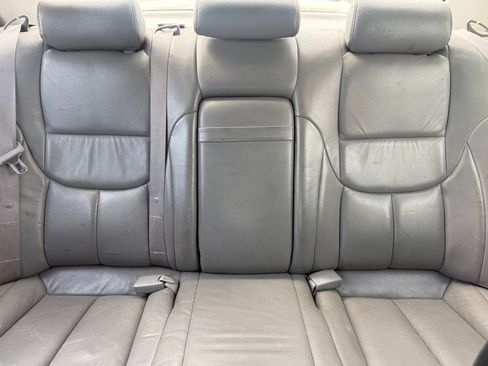 Used 2001 Toyota Avalon XLS FWD image 12
