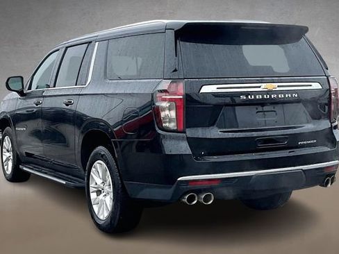 Used 2024 Chevrolet Suburban Premier AWD/4WD image 11