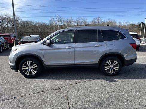 Used 2017 Honda Pilot EX-L image 4