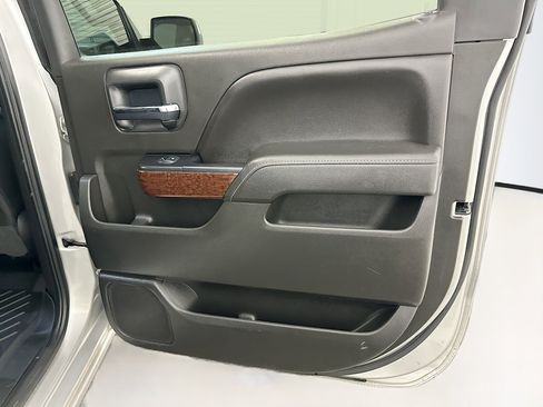 Used 2018 GMC Sierra 1500 SLT image 32