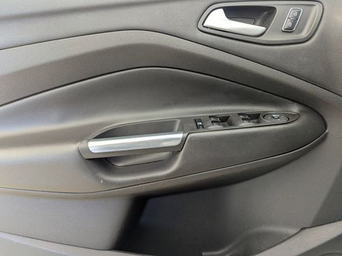 Used 2015 Ford Escape SE w/ Equipment Group 201A image 13