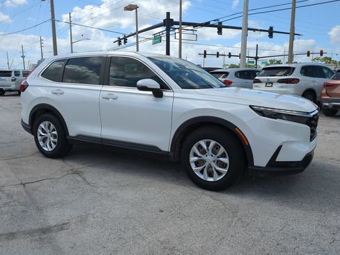 Used 2023 Honda CR-V LX image 2