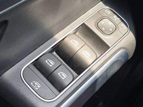 Certified 2023 Mercedes-Benz GLB 250 4MATIC image 28
