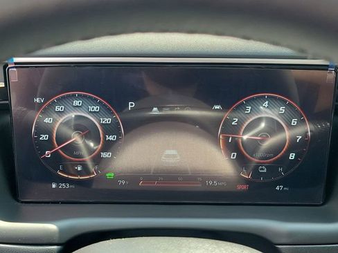 Used 2024 Hyundai Tucson Limited image 8