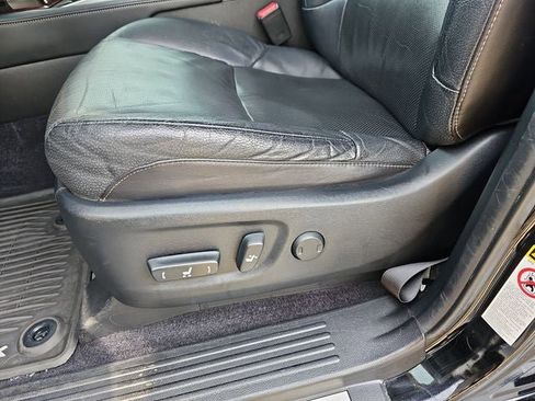 Used 2015 Lexus GX 460 image 28