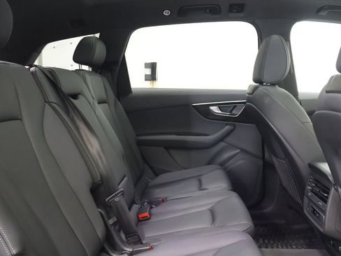 Used 2025 Audi Q7 3.0T Premium w/ Convenience Package AWD/4WD image 24