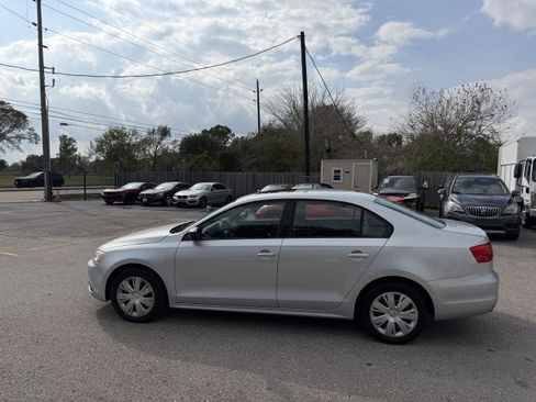 Used 2012 Volkswagen Jetta S image 6