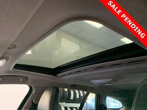 Used 2018 Volvo V60 T5 Dynamic w/ Vision Package image 19