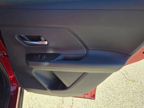 New 2026 Nissan Kicks SR w/ Cold Weather Package image 8