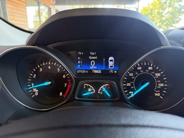 Used 2017 Ford Escape SE AWD/4WD image 23