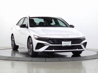 Certified 2025 Hyundai Elantra Sport image 1