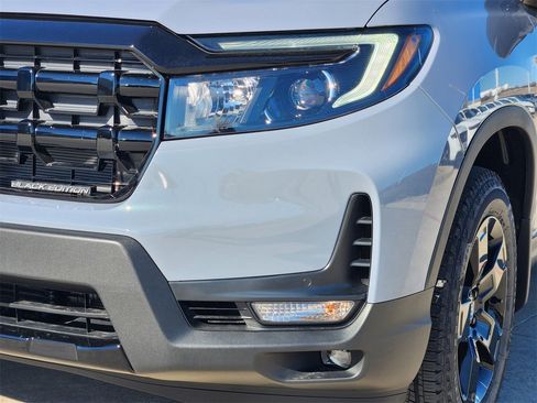 New 2026 Honda Ridgeline Black Edition image 6