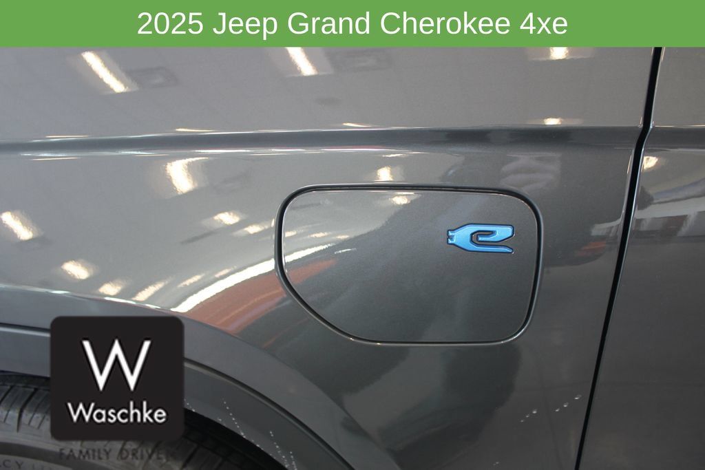 New 2025 Jeep Grand Cherokee Limited 4xe w/ Trailer Tow Package AWD/4WD image 21