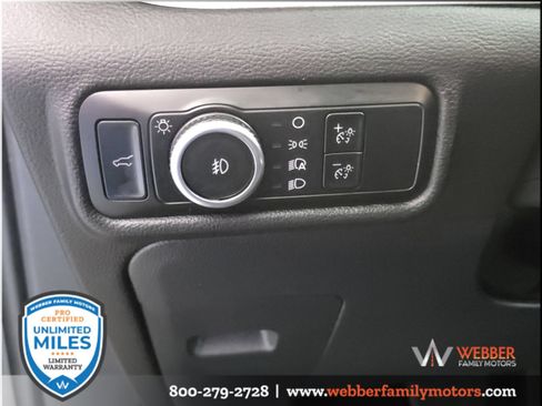 Used 2024 Ford Explorer XLT w/ Equipment Group 202A AWD/4WD image 23