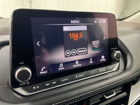 Used 2023 Nissan Rogue SV image 14