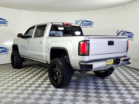 Used 2017 GMC Sierra 1500 SLT image 2