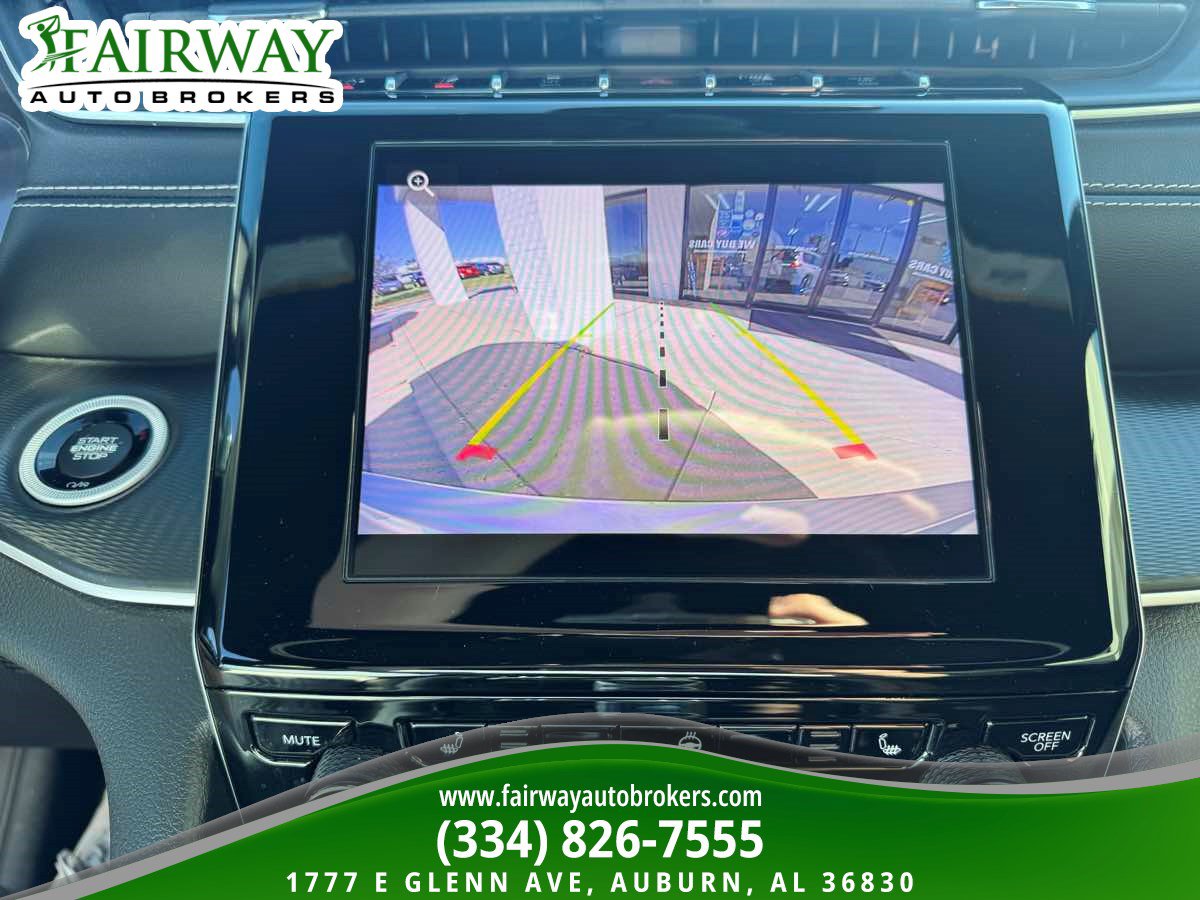 Used 2023 Jeep Grand Cherokee L Laredo AWD/4WD image 24