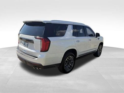 Used 2024 GMC Yukon Denali Ultimate AWD/4WD image 3